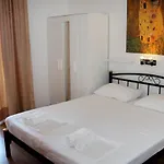 Apartment By The Sea Pisak, Omis - 1014 Pisak