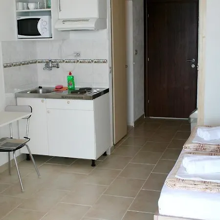Apartment By The Sea Pisak, Omis - 1014