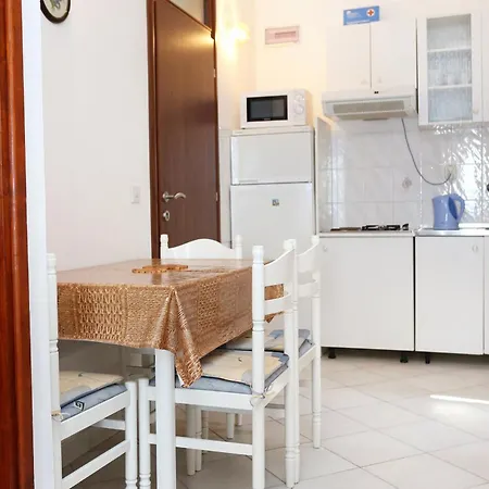 By The Sea Pisak, Omis - 1014 Apartment Pisak