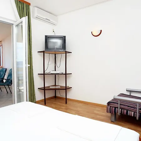 By The Sea Pisak, Omis - 1014 Apartment Pisak