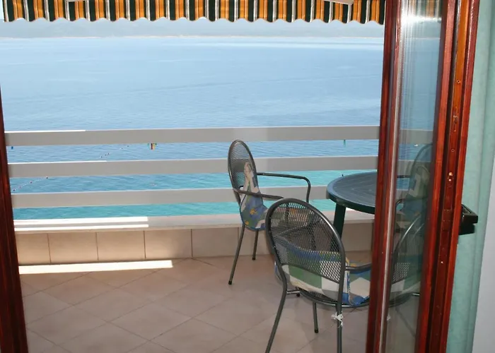 By The Sea Pisak, Omis - 1014 بيساك